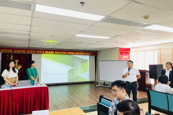 VCBL tổ chức đào tạo nội bộ về thanh toán quốc tế và tài trợ thương mại ...